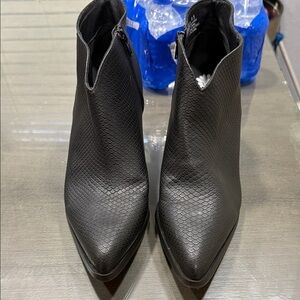 Yellow box black Rohane ankle bootie size 9.5